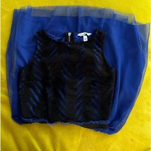 EUC girl size 10 (says XS)